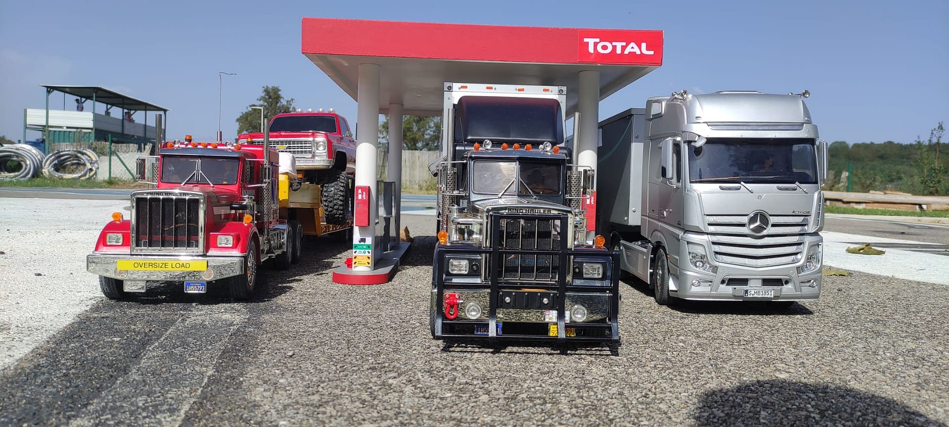 Découvrez de belles maquettes de camions au MCC