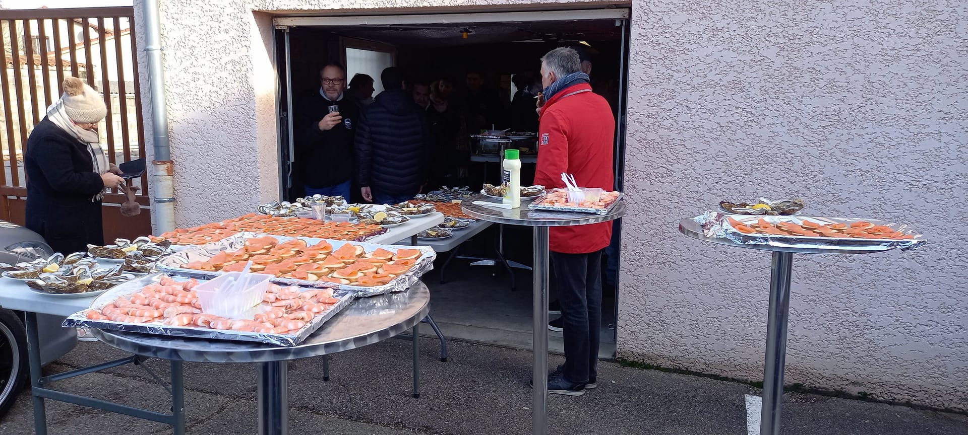 Dégustation d’huîtres et de saumon