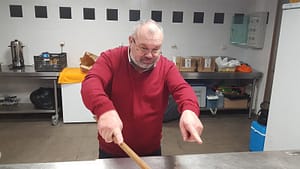 Tu l'as vu la mouche ? regardes bien !